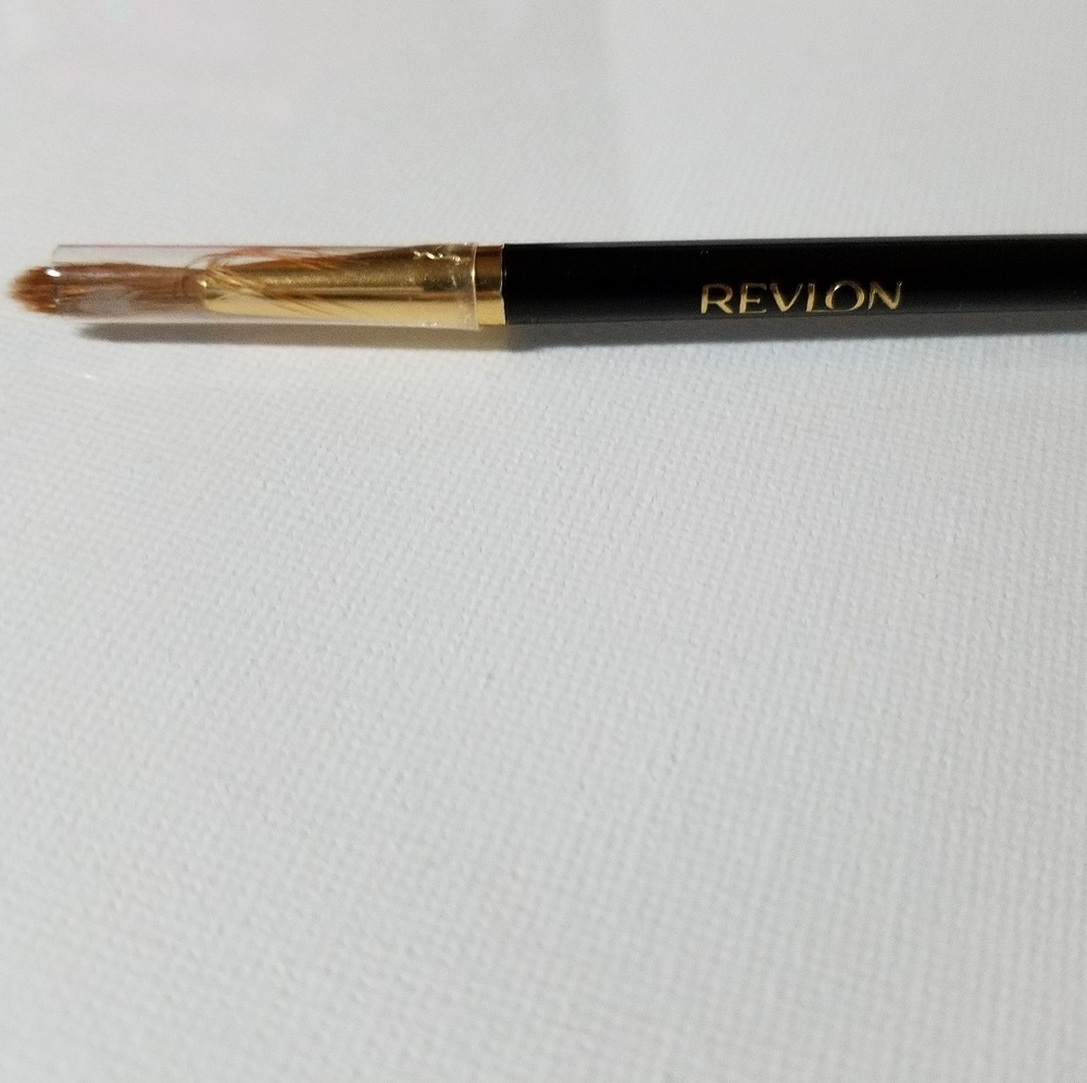 Revlon Lip Brush 4" New